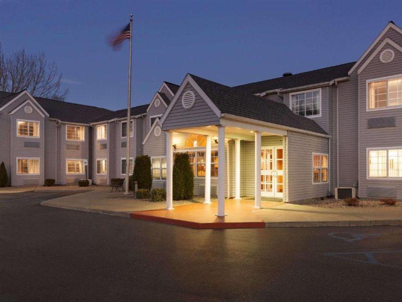Microtel Inn By Wyndham - Albany Airport Латам Экстерьер фото
