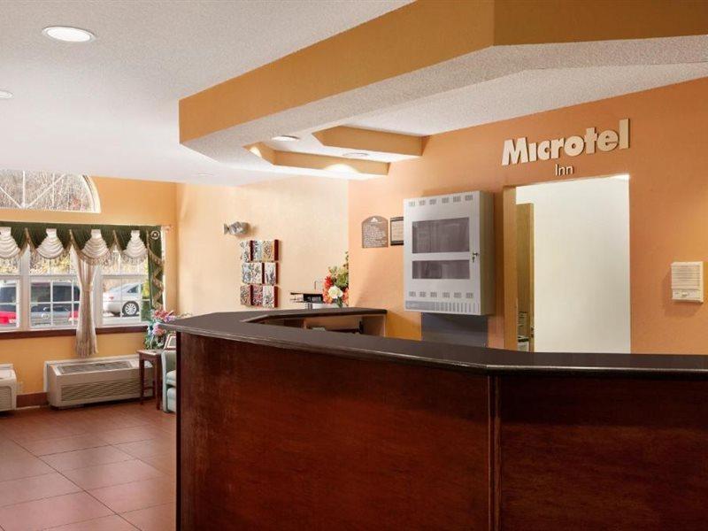 Microtel Inn By Wyndham - Albany Airport Латам Экстерьер фото