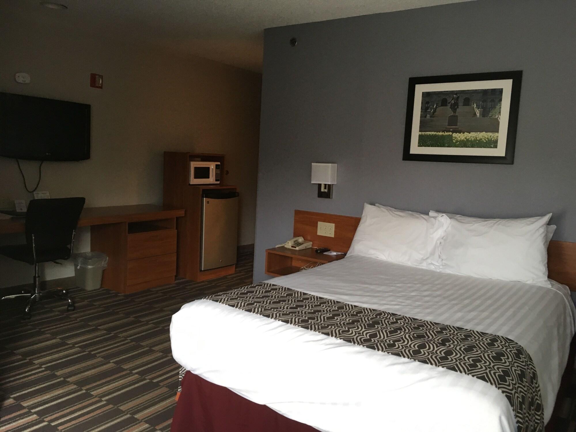 Microtel Inn By Wyndham - Albany Airport Латам Экстерьер фото